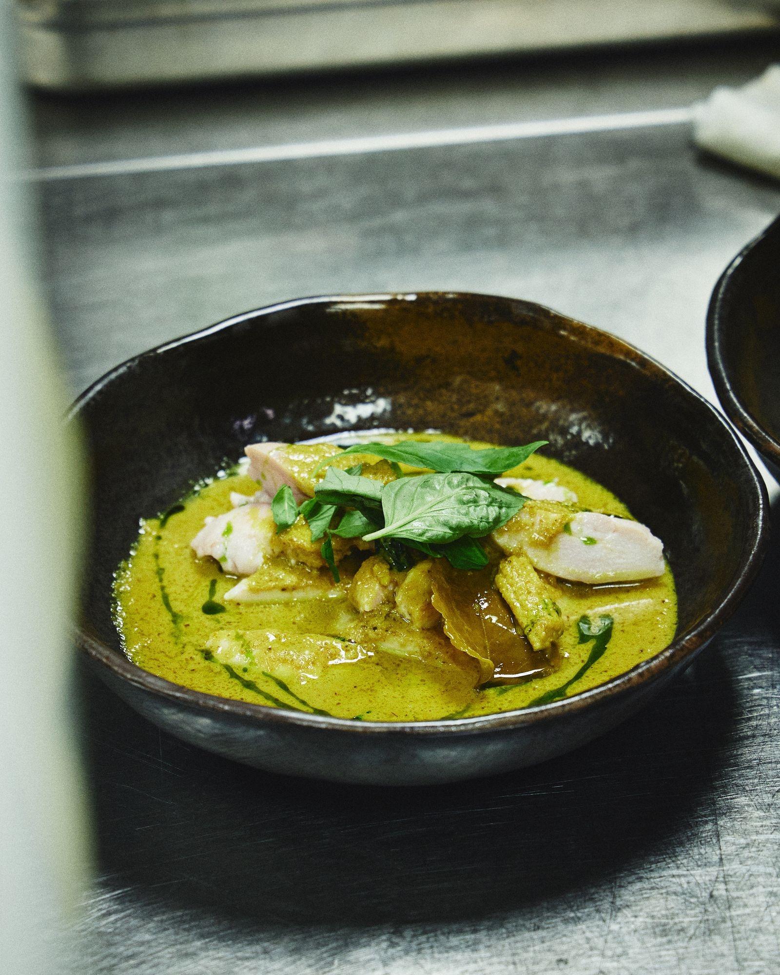 Pollo al Curry con Leche de Coco